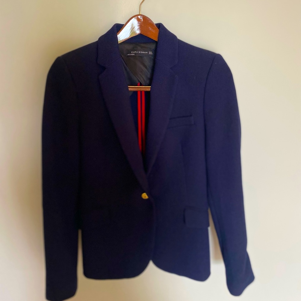 Zara Woman jacket. Wafer style material. Size M